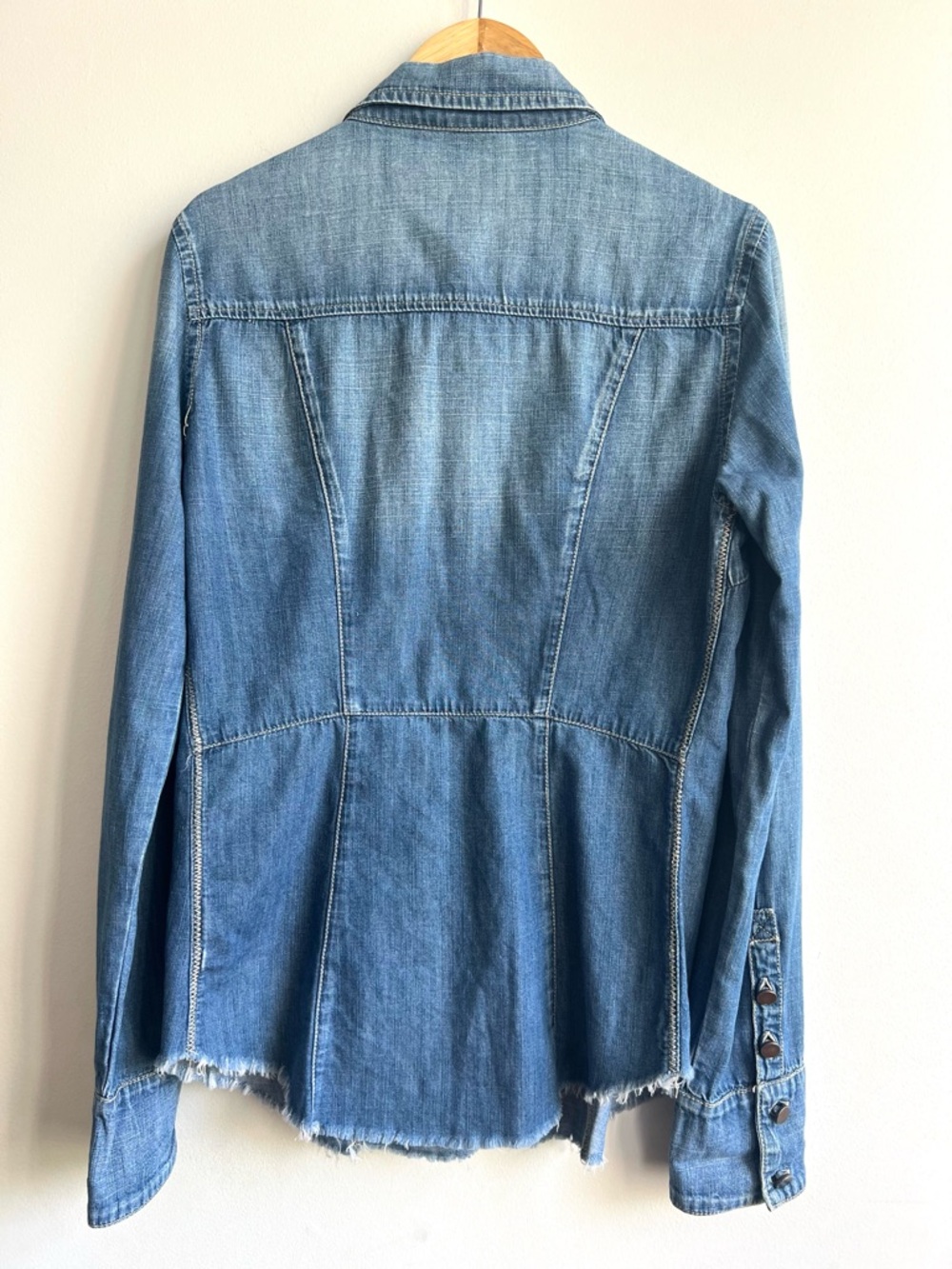 Western Cowgirl Blank NYC Light Blue Stud-Trim Denim Button-Down Shirt - Picture 6 of 9